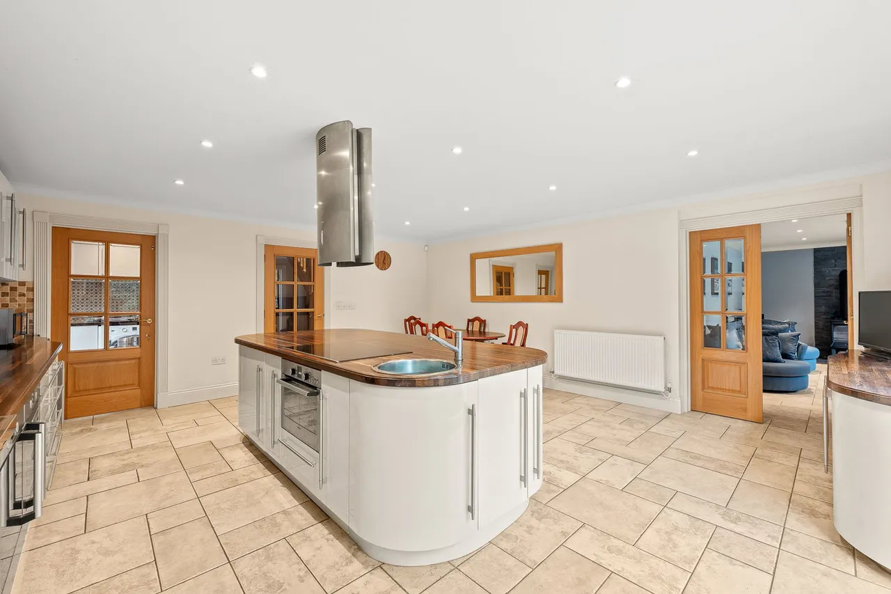 Handford Court, Southwell, NG25, photo 8