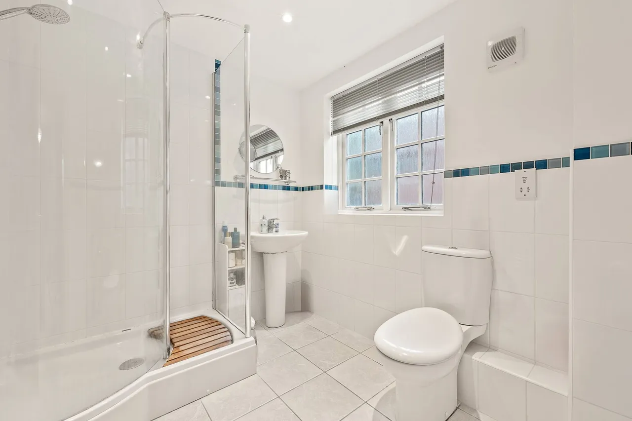 Handford Court, Southwell, NG25, photo 15