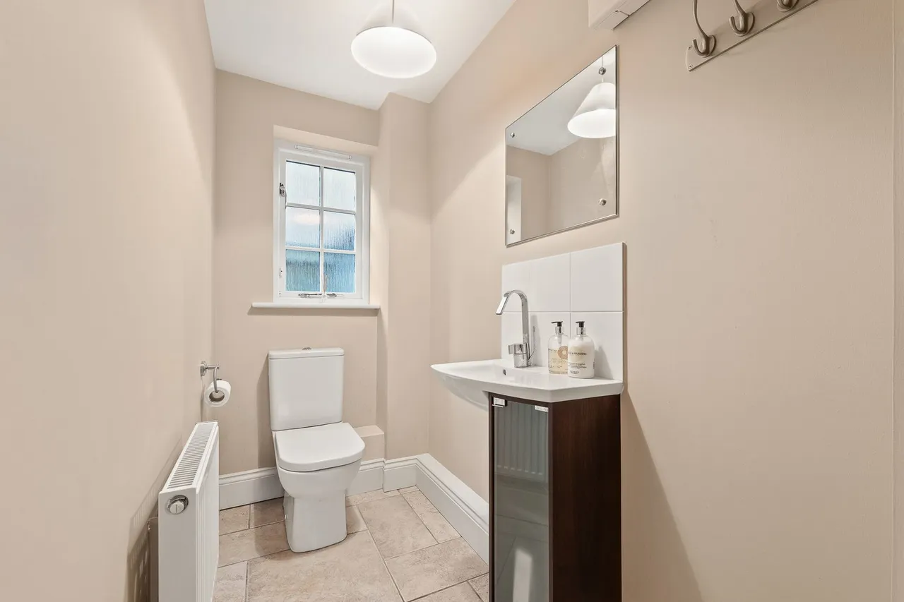 Handford Court, Southwell, NG25, photo 12