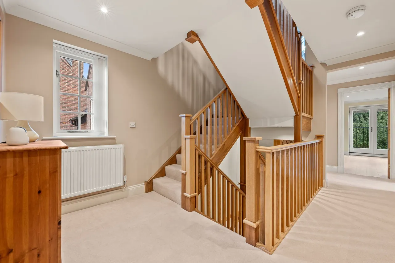 Handford Court, Southwell, NG25, photo 13