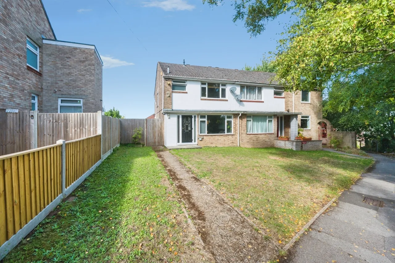 3 bed house for sale — Botley Road, Fair Oak, Eastleigh