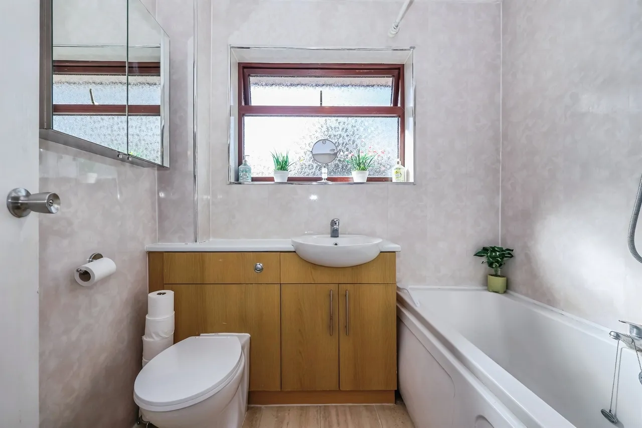 Poplar Avenue, Nottingham, NG5, photo 13