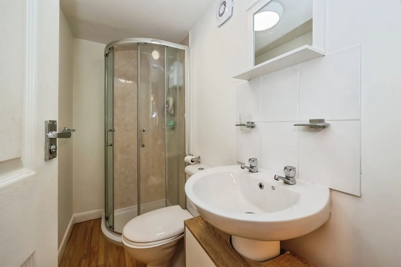 Poplar Avenue, Nottingham, NG5, photo 18