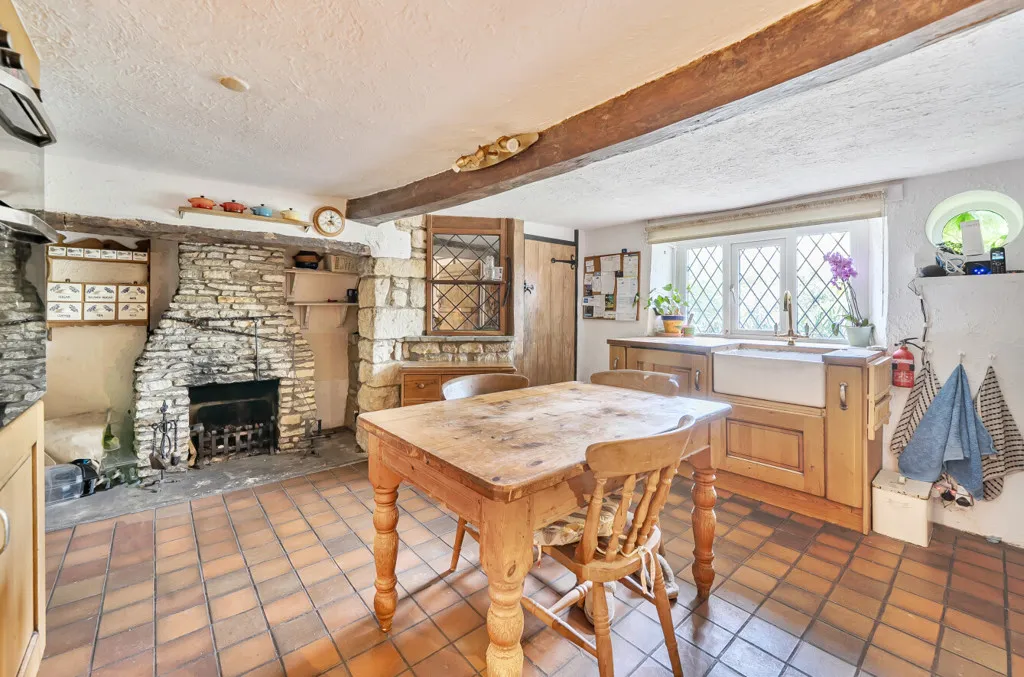 Stoke Road, Blisworth, Northampton, Northamptonshire, NN7 3BZ, photo 2