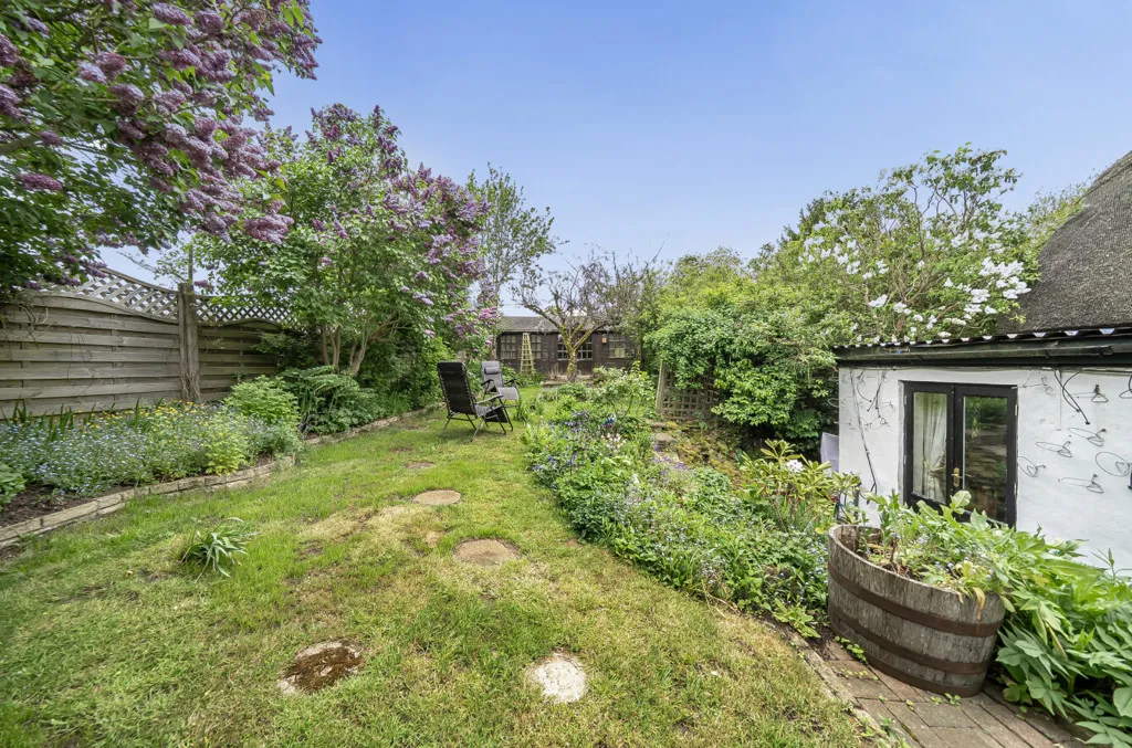 Stoke Road, Blisworth, Northampton, Northamptonshire, NN7 3BZ, photo 13