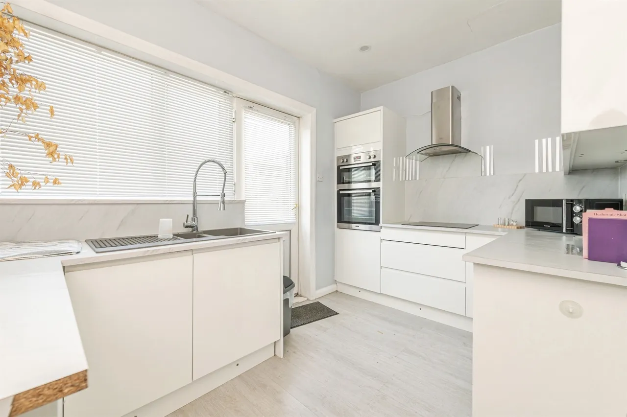 Staincliffe Road, Dewsbury, photo 2