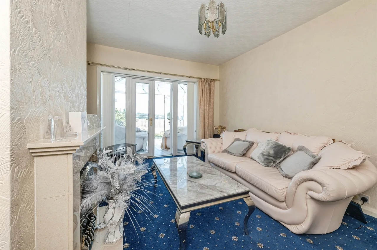 Staincliffe Road, Dewsbury, photo 4