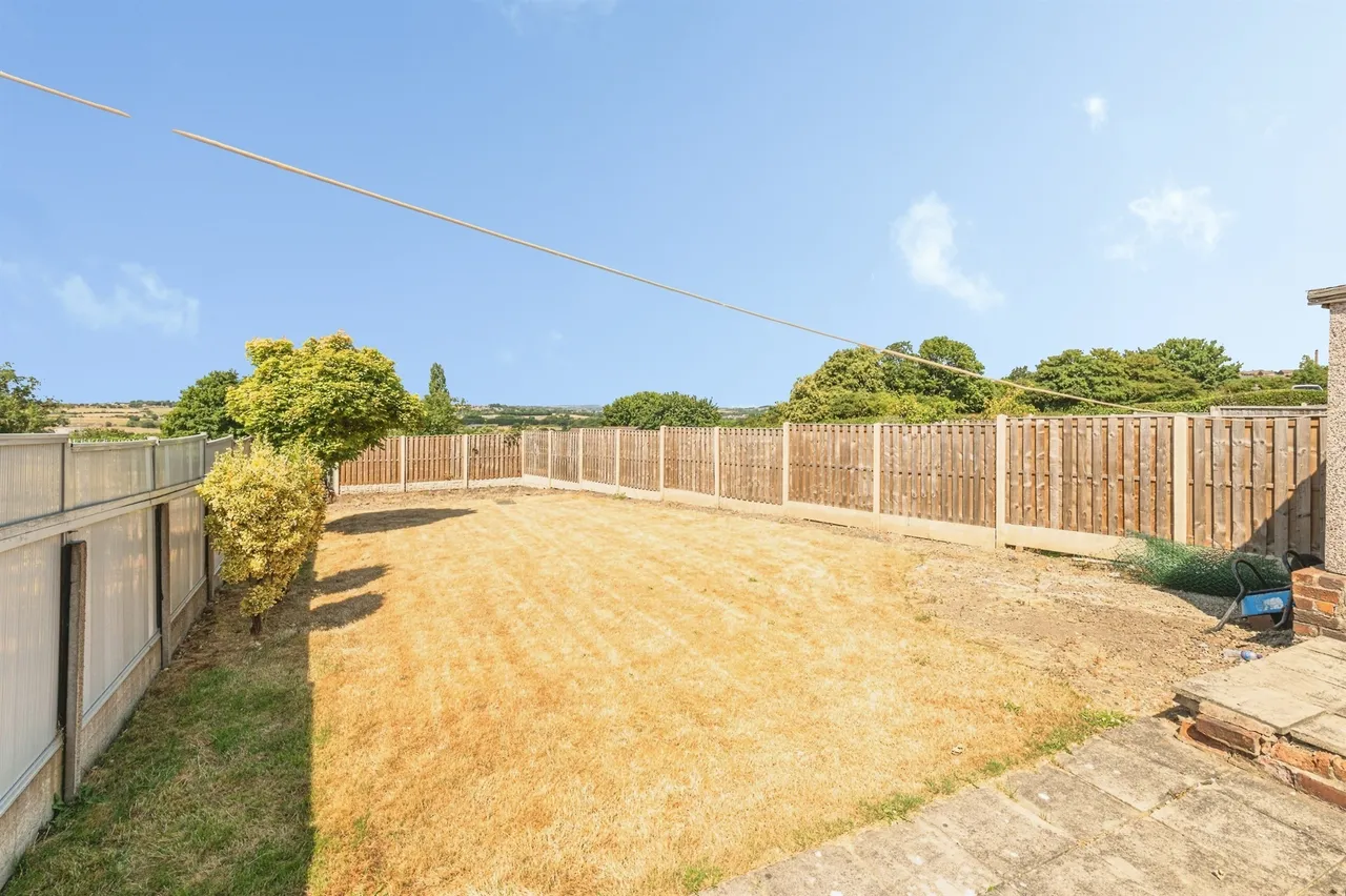 Staincliffe Road, Dewsbury, photo 12