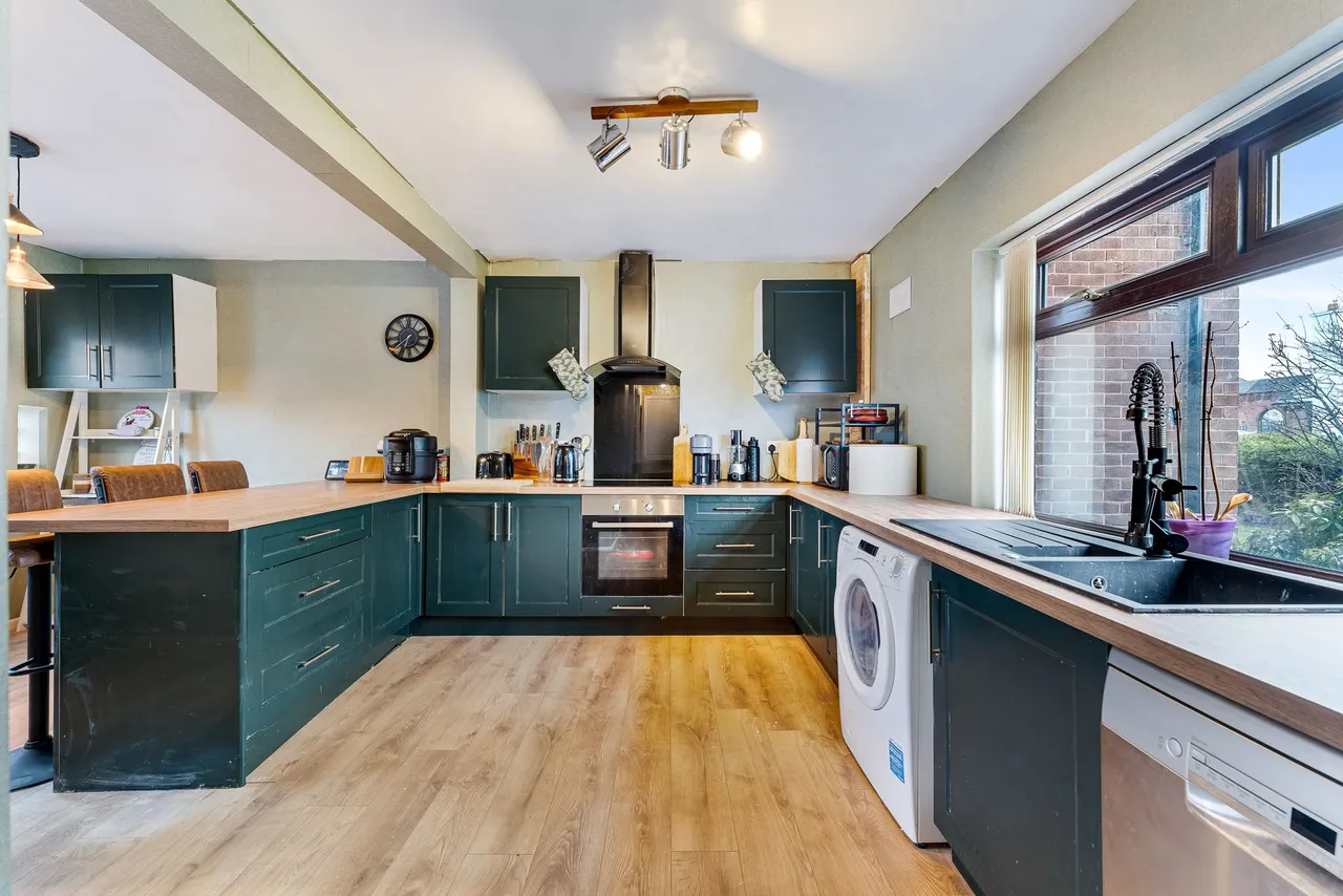 Windsor Grove, Runcorn, Runcorn, WA7 5EN, photo 2