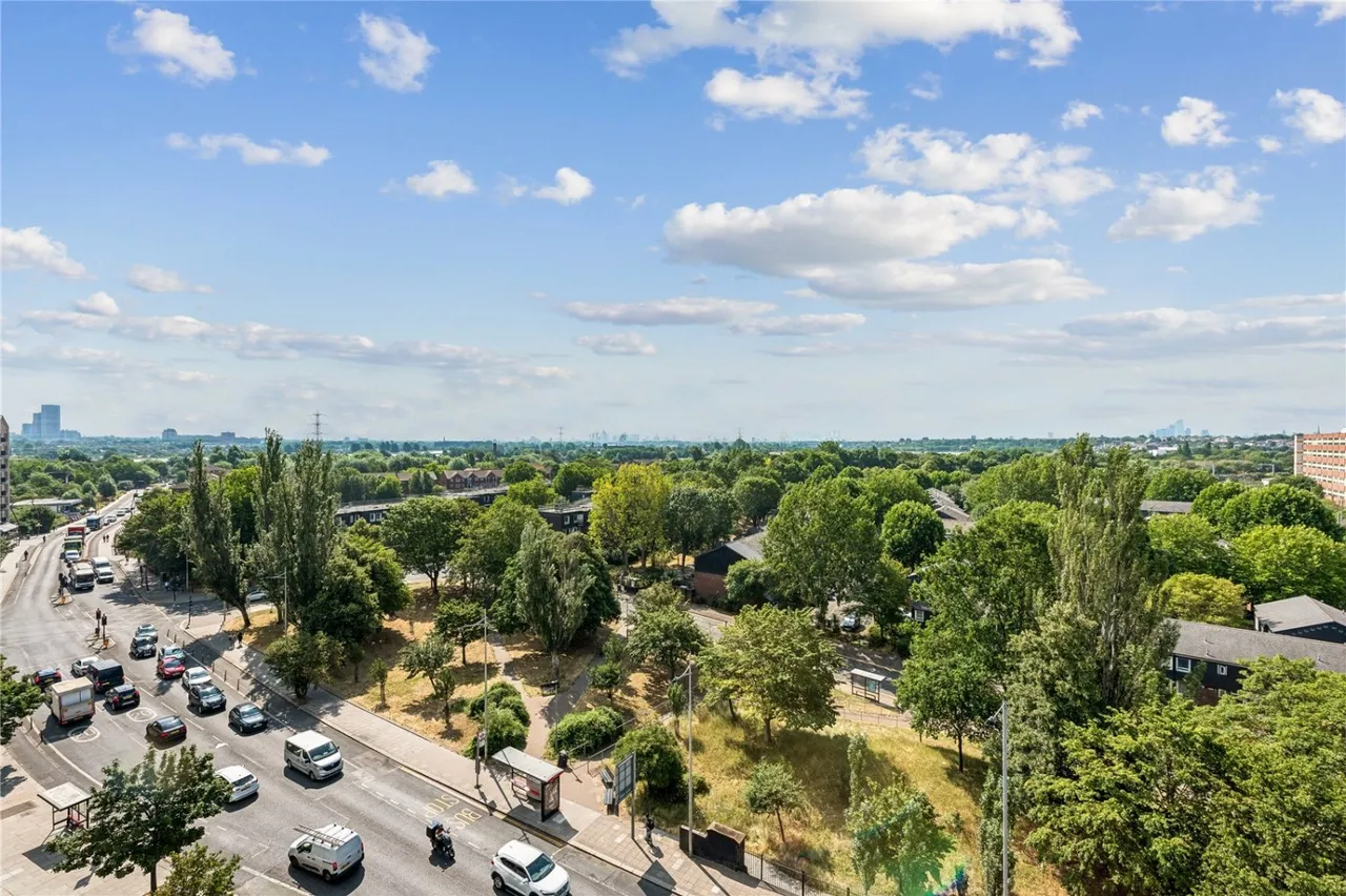 Daneland Walk, London, N17, photo 16