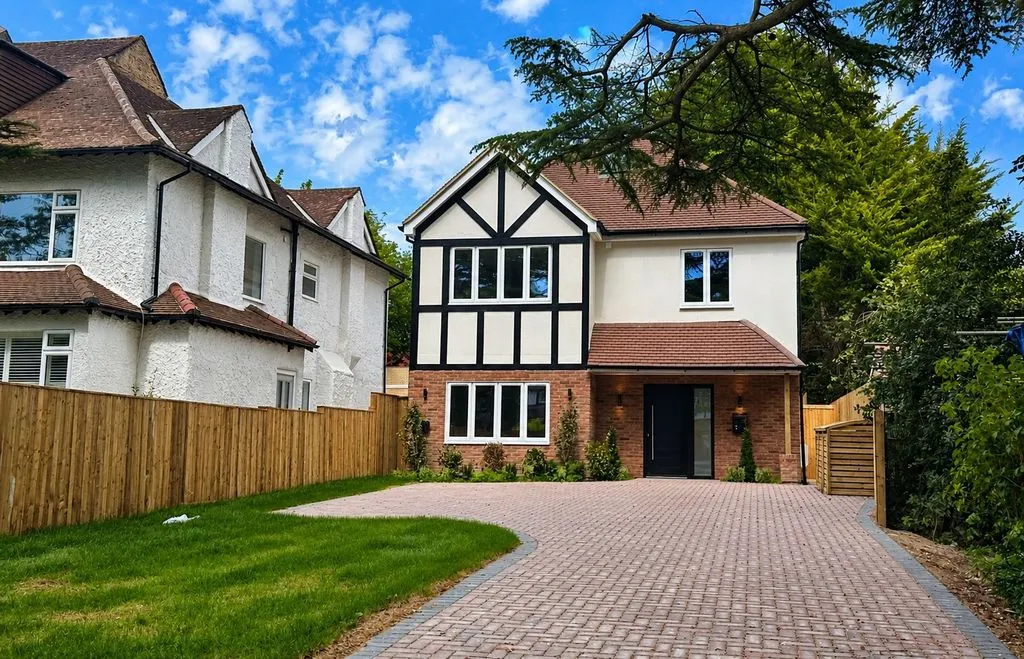 5 bed property for sale — Foxley Lane, Purley CR8 3NB