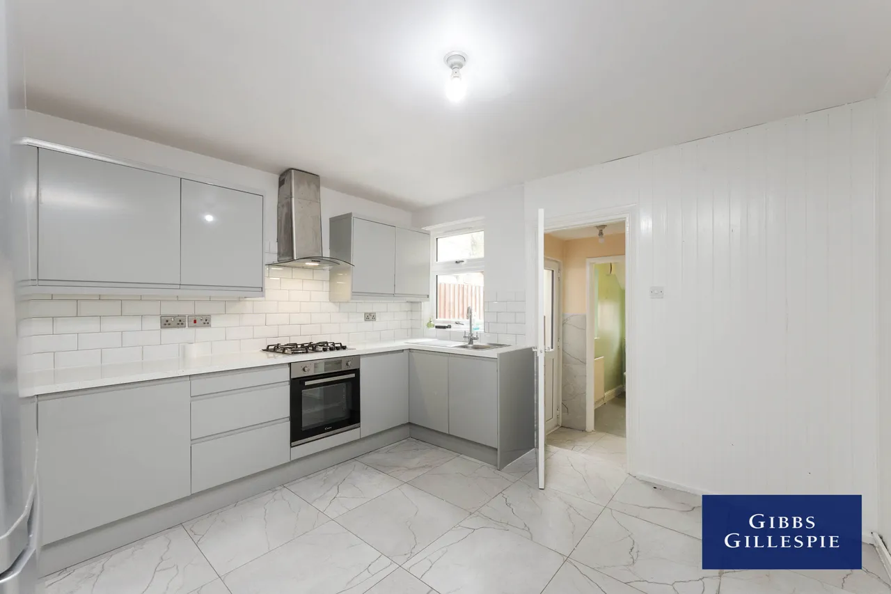 New Road, Uxbridge Fees Apply, UB8, photo 5