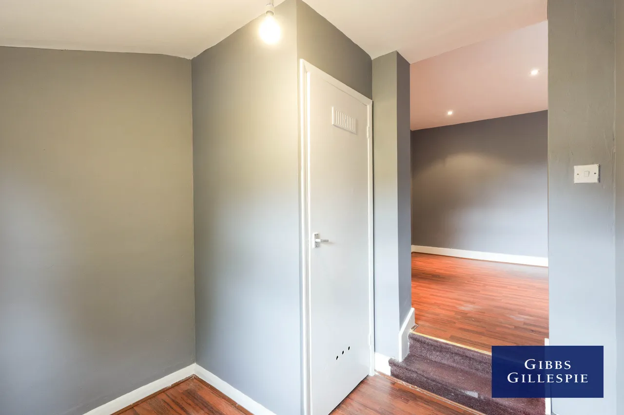 New Road, Uxbridge Fees Apply, UB8, photo 9