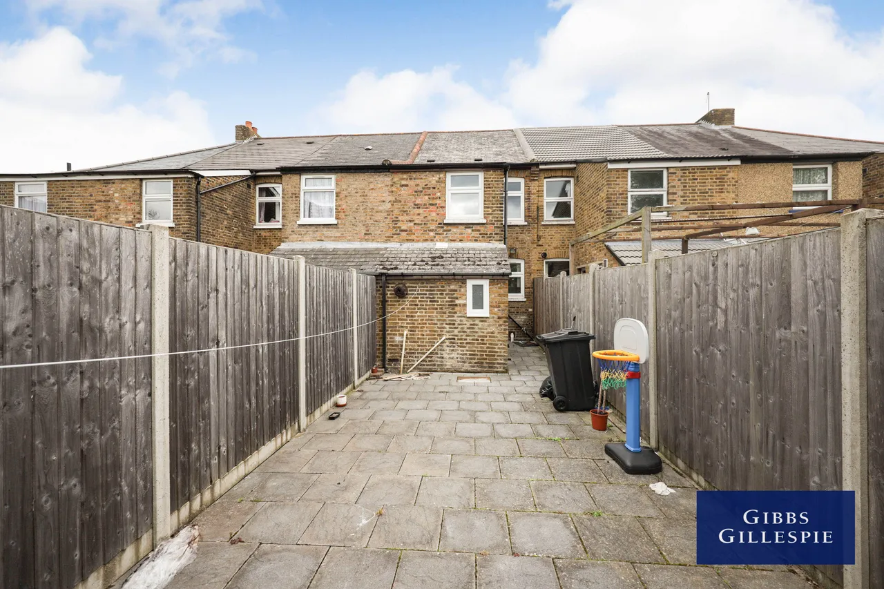 New Road, Uxbridge Fees Apply, UB8, photo 11