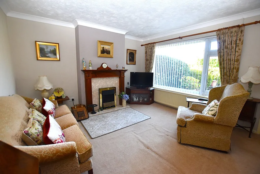 Maple Close, Market Drayton, photo 2