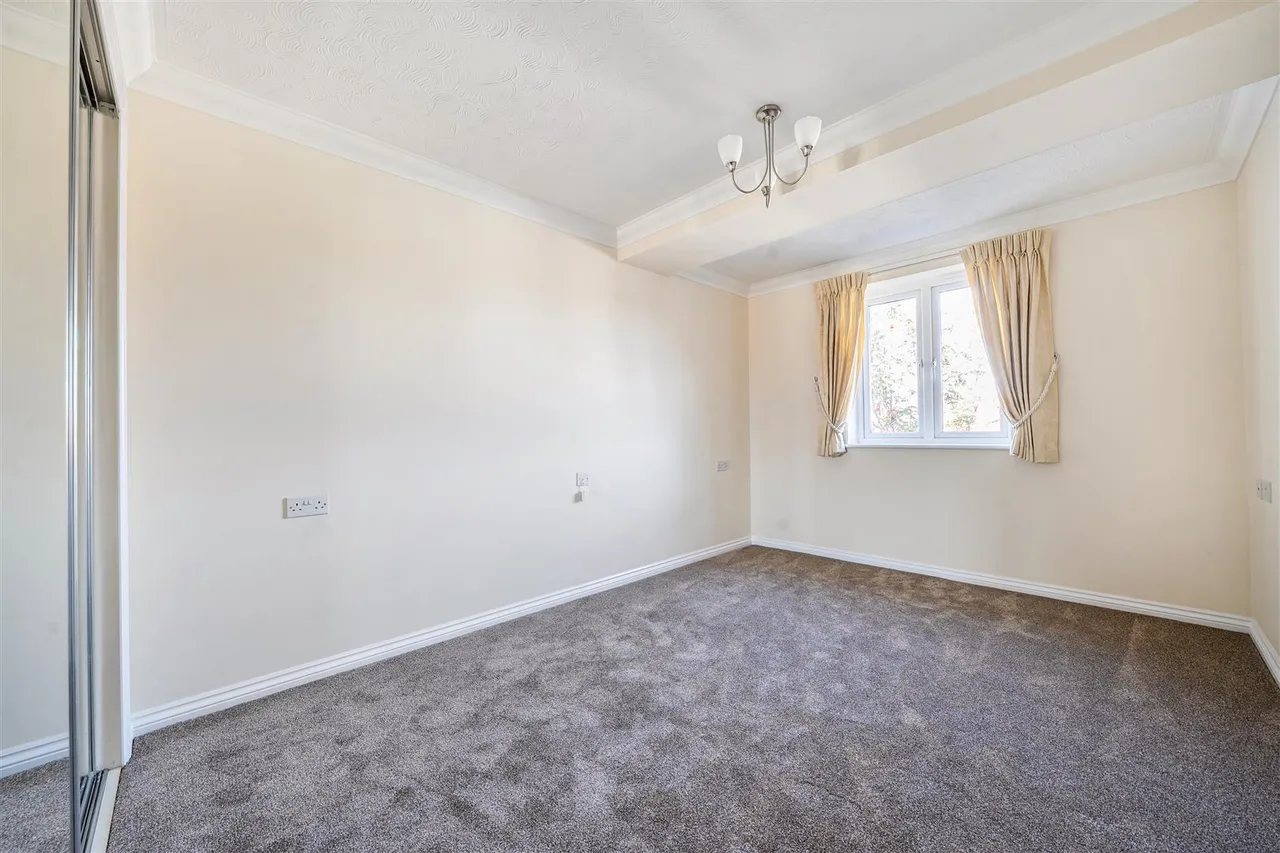 Alverstone Road, Southsea, PO4, photo 7