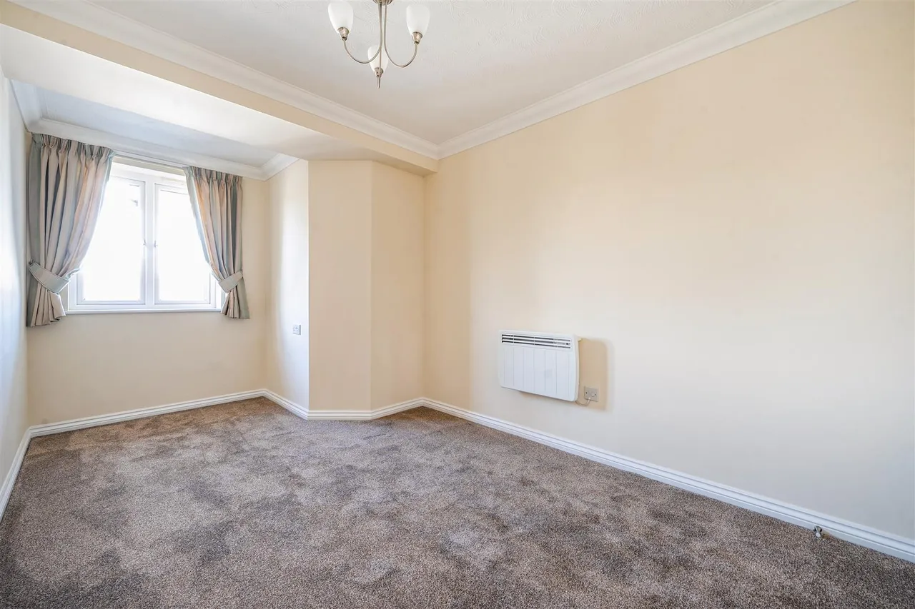 Alverstone Road, Southsea, PO4, photo 10