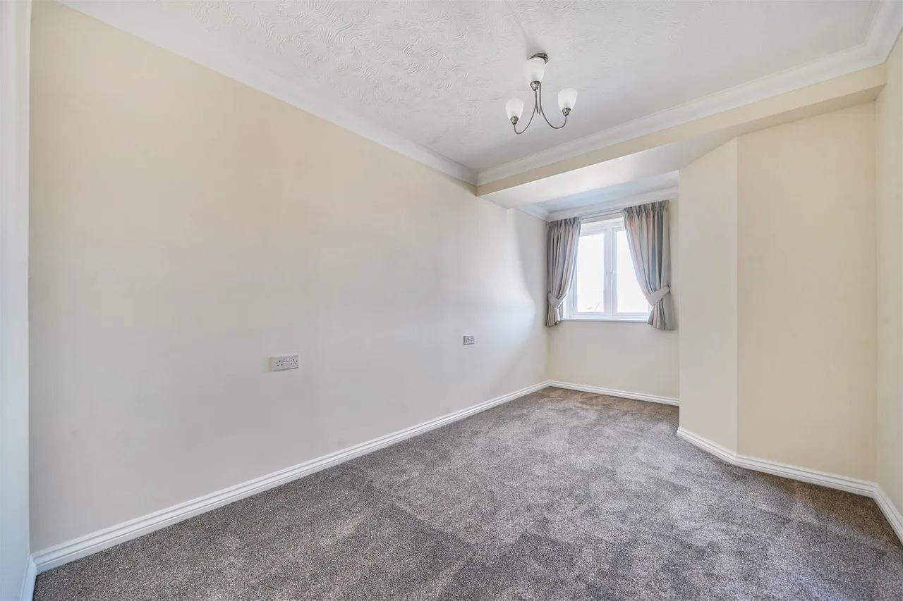 Alverstone Road, Southsea, PO4, photo 9