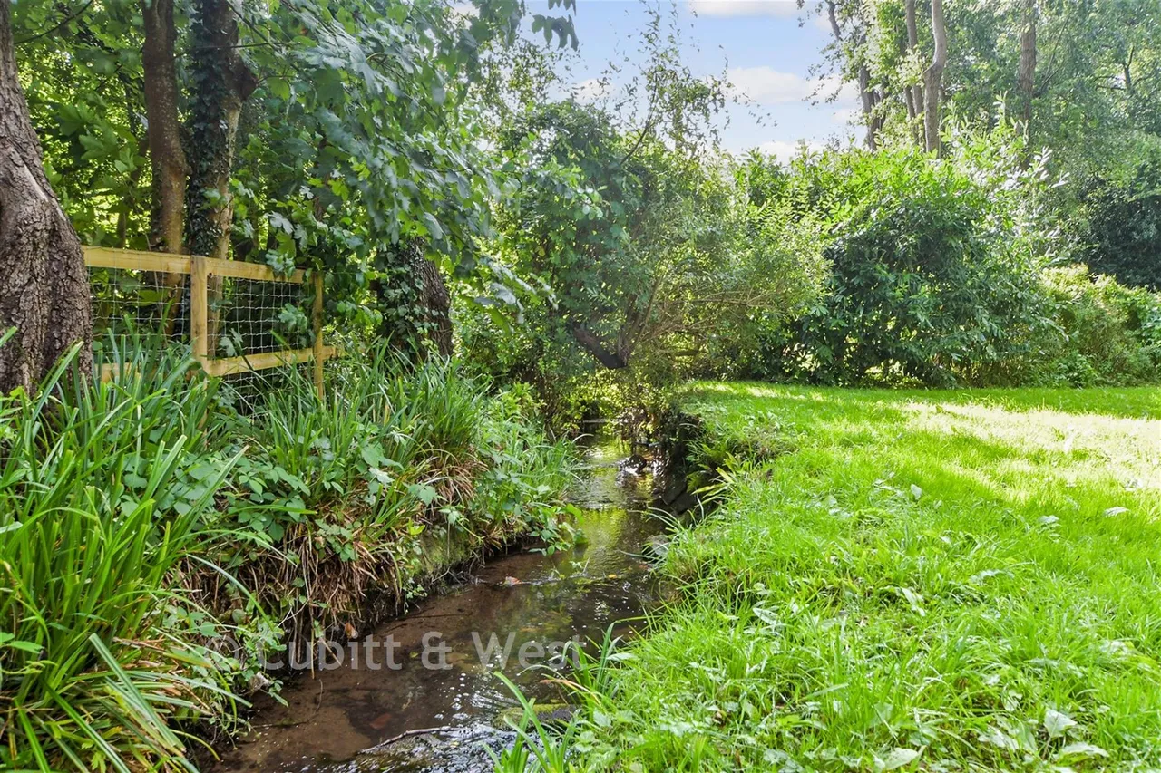 Southlands, East Grinstead, RH19, photo 21