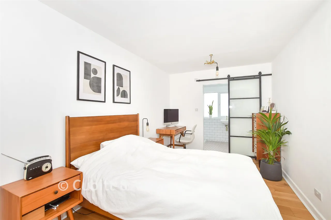 Southlands, East Grinstead, RH19, photo 8