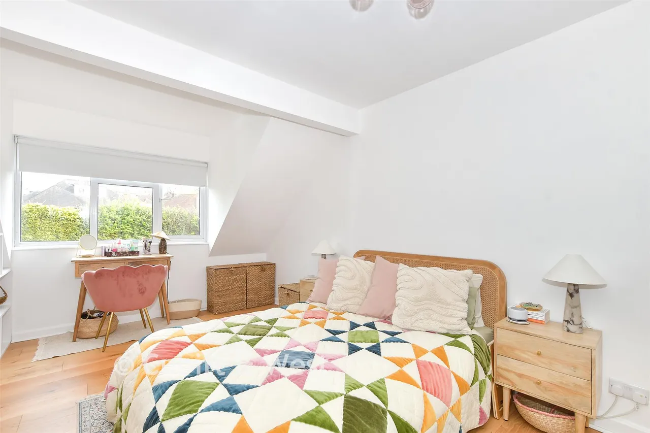 Southlands, East Grinstead, RH19, photo 12