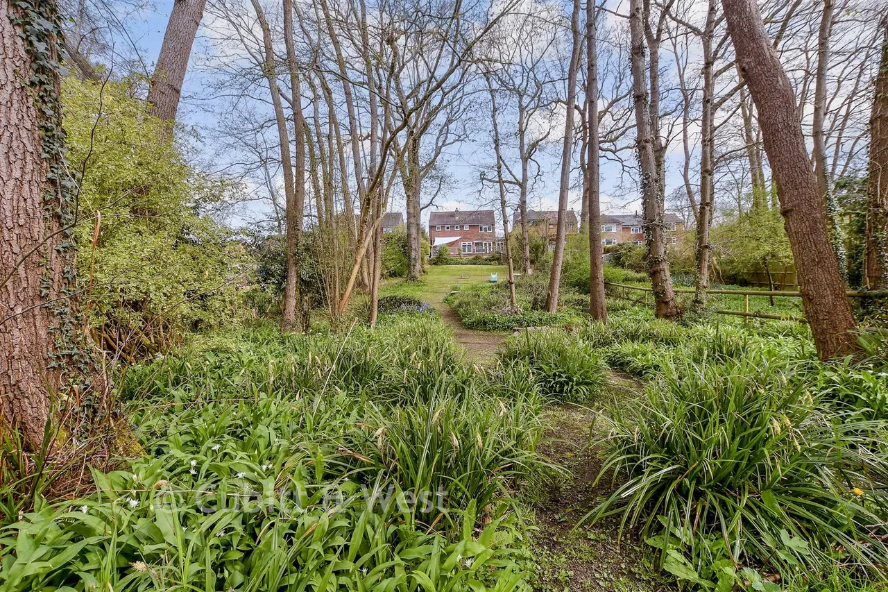 Southlands, East Grinstead, RH19, photo 2