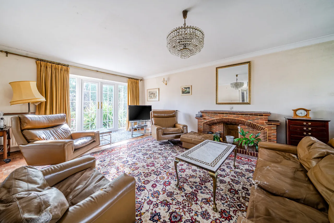 Hollycombe, Englefield Green, TW20, photo 3