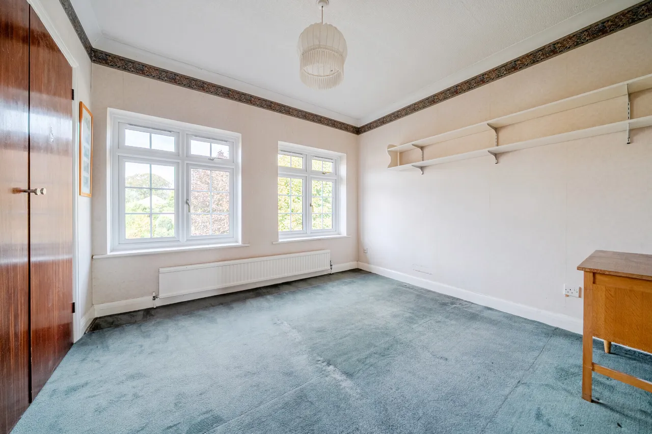 Hollycombe, Englefield Green, TW20, photo 9