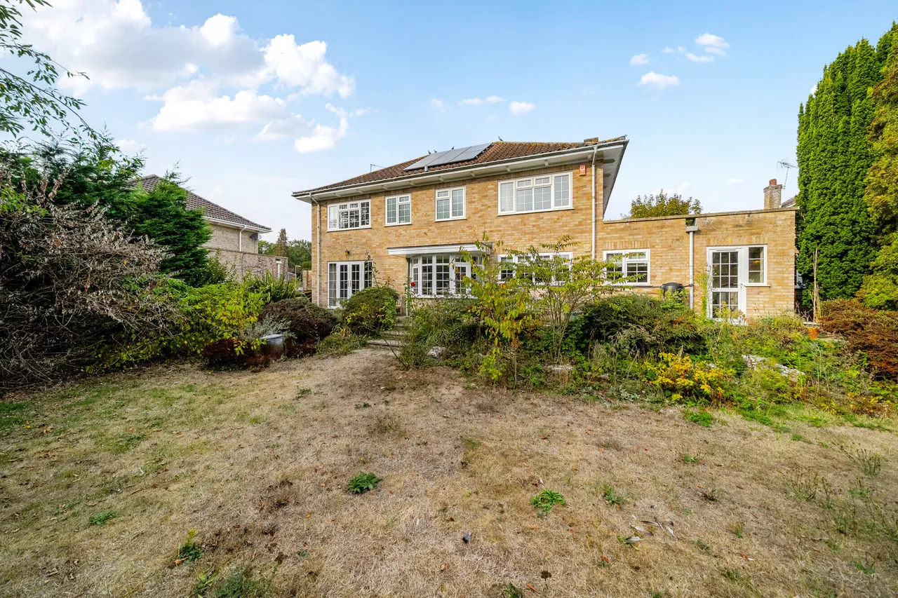 Hollycombe, Englefield Green, TW20, photo 2