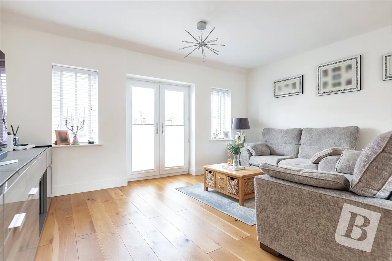 4 bed house for sale, Rainbird Place, Pilgrims Hatch, CM14