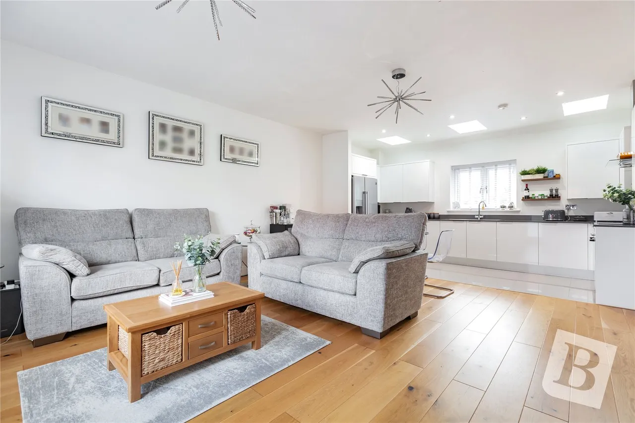 Rainbird Place, Pilgrims Hatch, CM14, photo 3