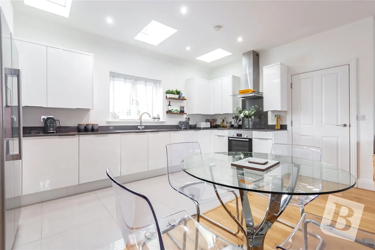 Rainbird Place, Pilgrims Hatch, CM14, photo 4