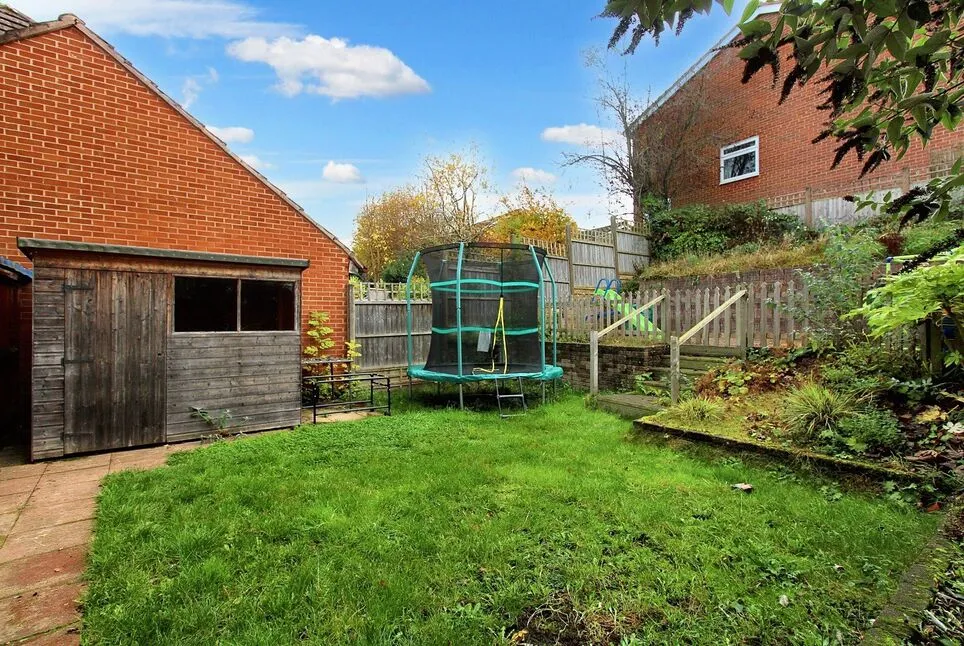 Clifden Grove, Kenilworth, Warwickshire, CV8, photo 9