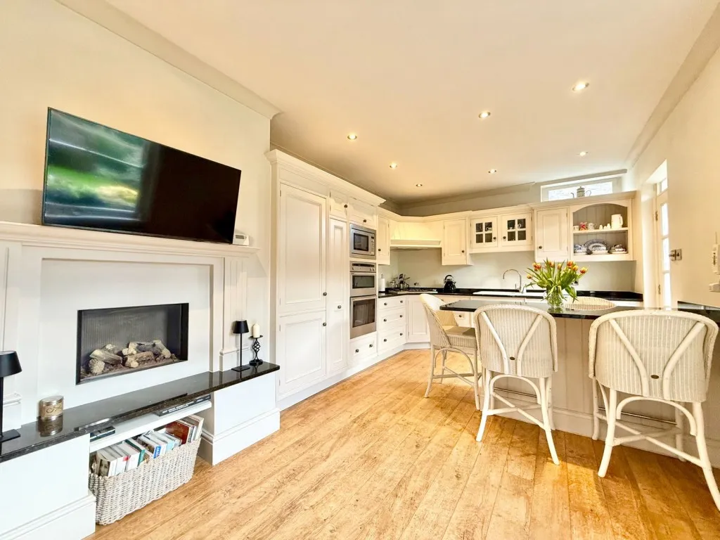 Wetherby, Spofforth Hill, LS22, photo 5