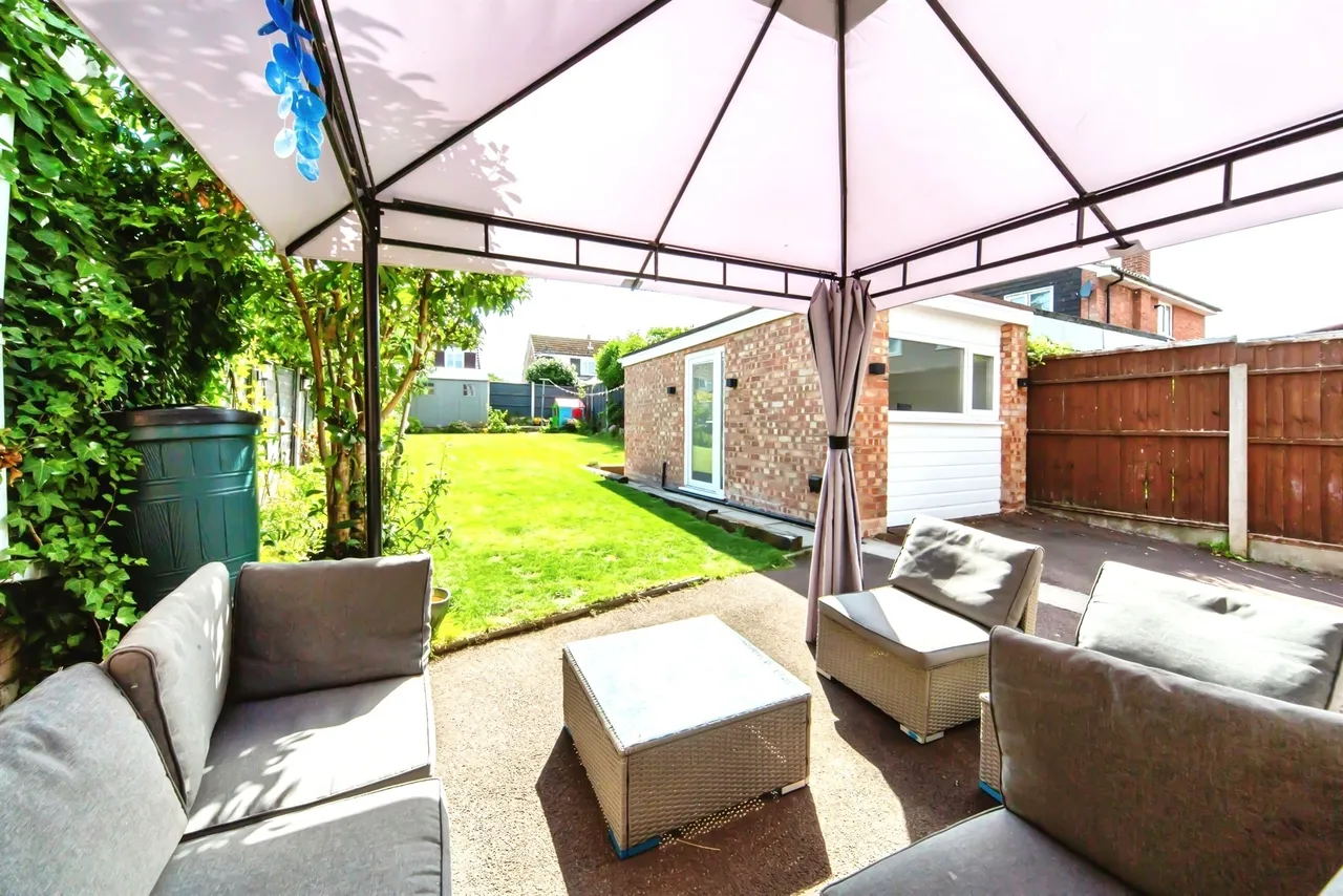 Malin Close, Hale Village, L24, photo 21