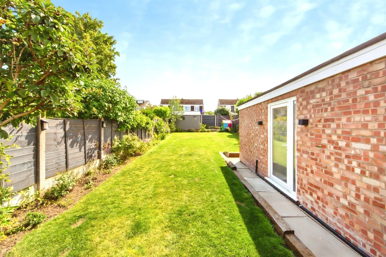 Malin Close, Hale Village, L24, photo 25
