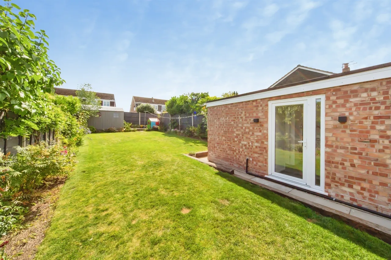 Malin Close, Hale Village, L24, photo 24