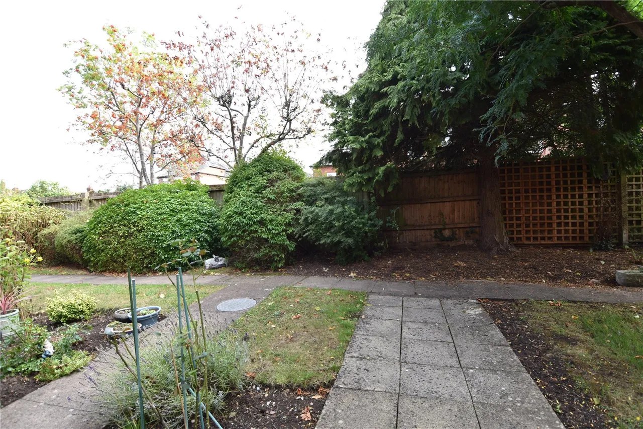 St. Georges Crescent, Droitwich, Worcestershire, WR9 8HJ, photo 9