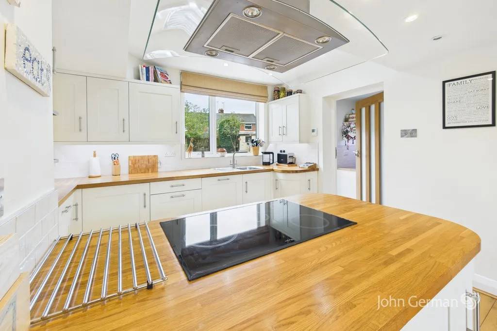 Bramshall Road, Uttoxeter, photo 11