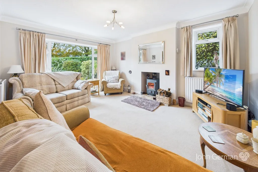 Bramshall Road, Uttoxeter, photo 4
