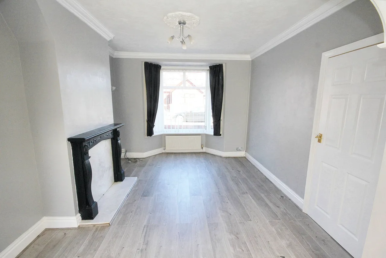 Ladysmith Avenue, Ashton-In-Makerfield, Wigan, Wigan, WN4 9DB, photo 3