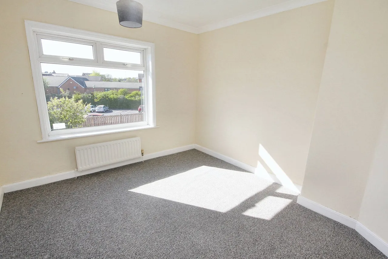 Ladysmith Avenue, Ashton-In-Makerfield, Wigan, Wigan, WN4 9DB, photo 8