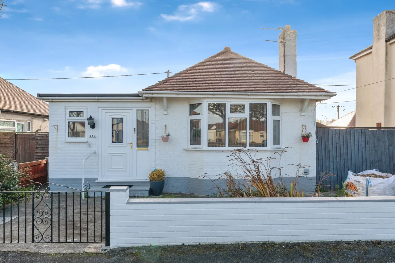 Rhyl Coast Road, Rhyl, LL18, photo 2