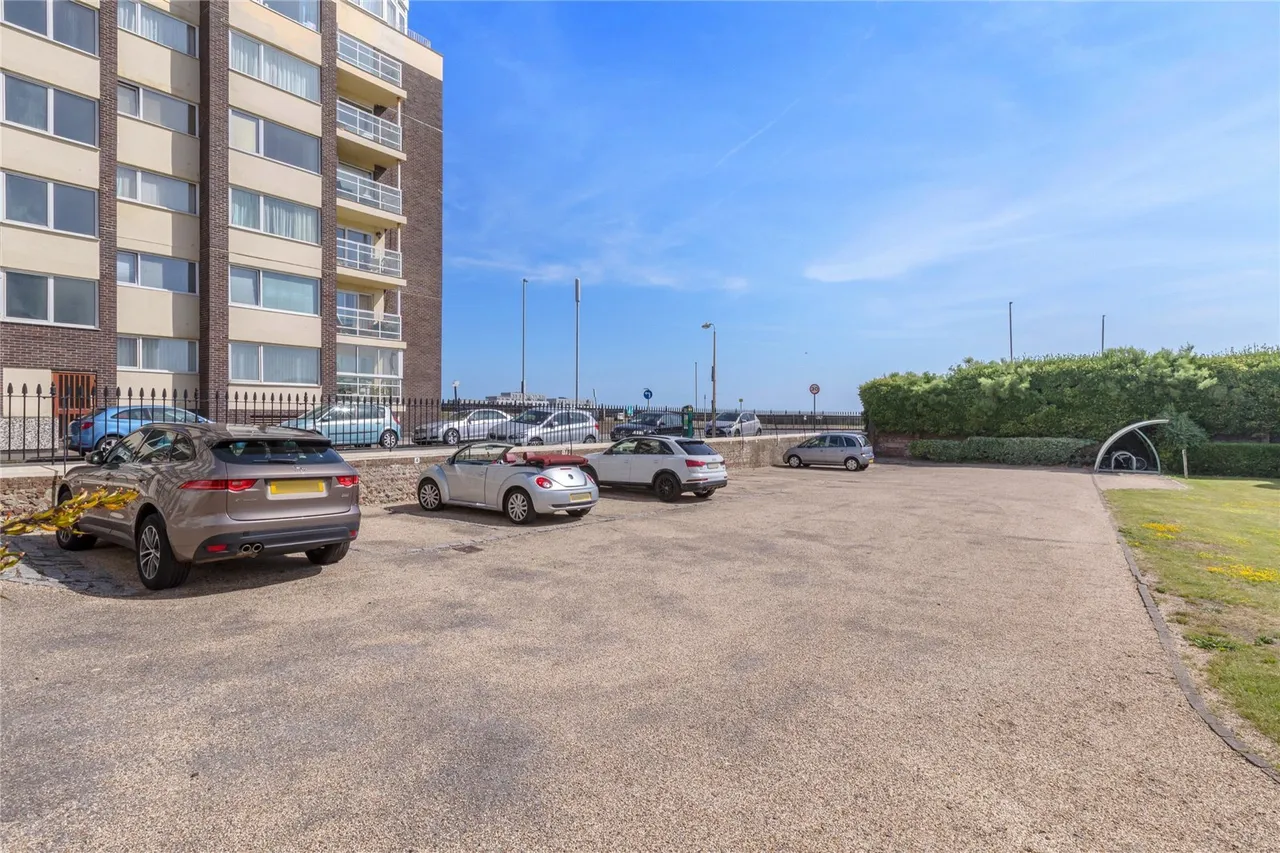 De Courcel Road, Brighton, BN2, photo 18