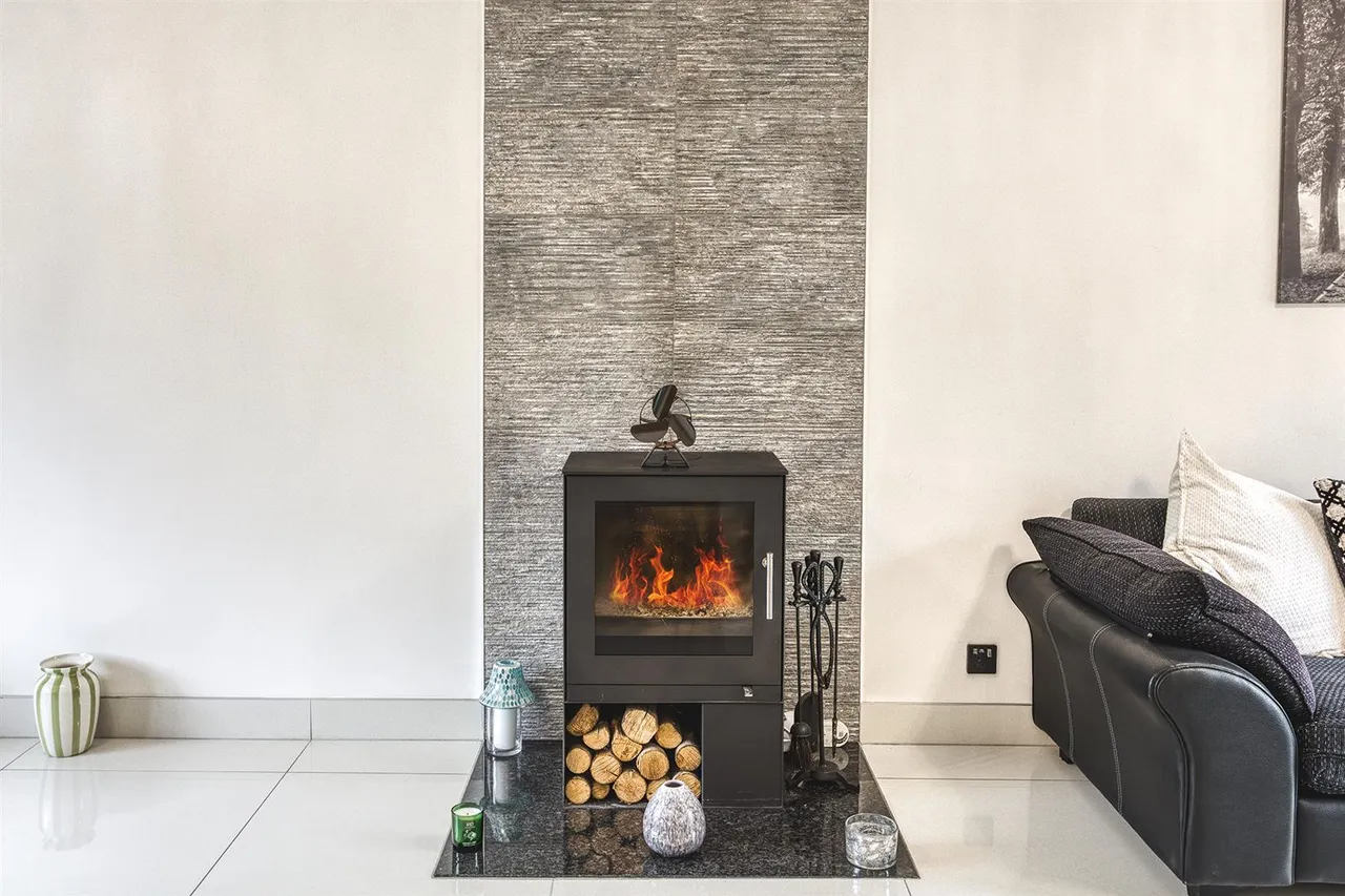 Uttoxeter Road, Mickleover, photo 8