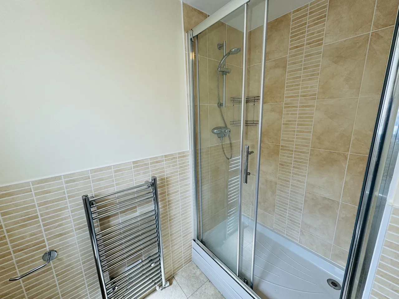 Llwyn Yr Eos, Carmarthen, SA31, photo 11