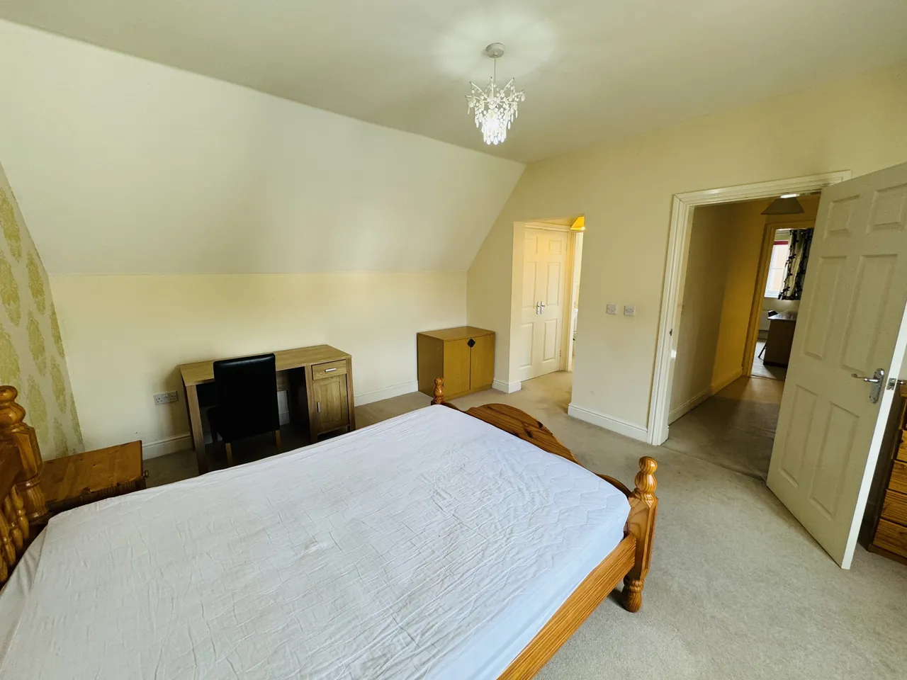 Llwyn Yr Eos, Carmarthen, SA31, photo 9