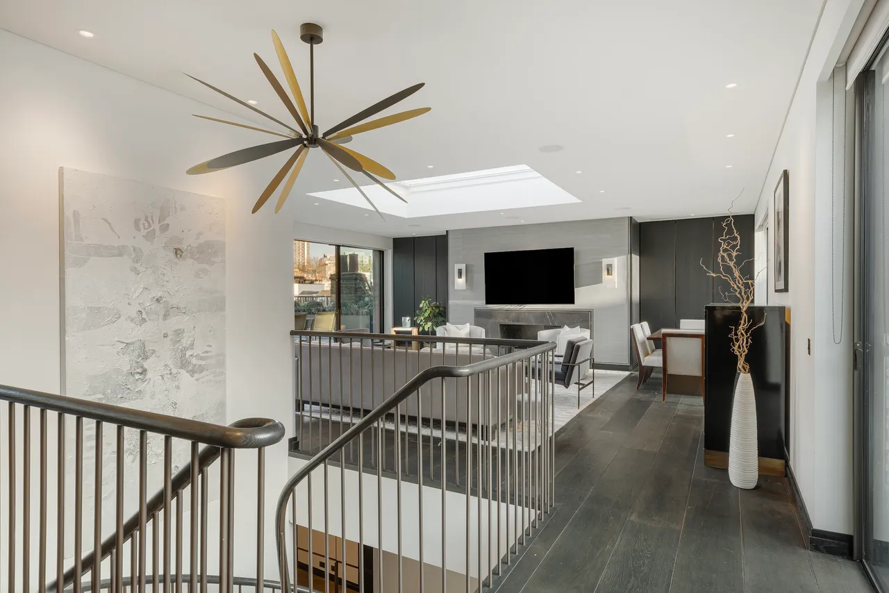 Knights House, Cheval Place, Knightsbridge, London, photo 8