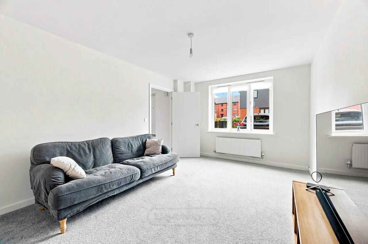Cardno Avenue, Eagle Farm South, Milton Keynes, Milton Keynes, MK17 7DY, photo 3