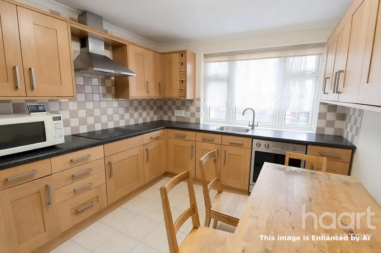 Queens Road West Plaistow, London, E13, photo 3